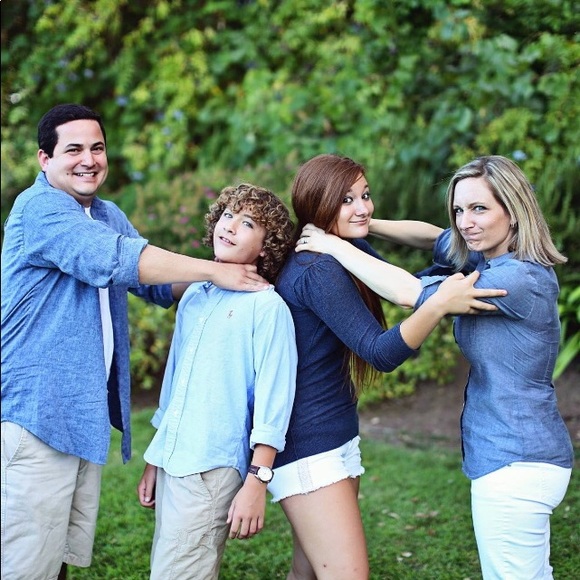 Meet your Posher, Courtney 🤗 - Picture 5 of 5